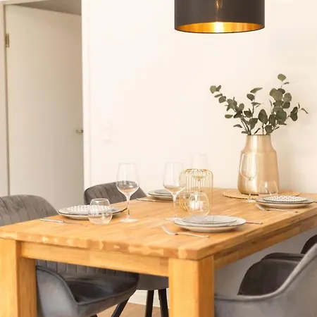 Helga's Stadthaus | Ferienwohnung, Business-apartment & Auf Zeit In - Haustiere Herzlich Willkommen Apartmán *