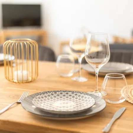 Helga's Stadthaus | Ferienwohnung, Business-apartment & Auf Zeit In - Haustiere Herzlich Willkommen Apartmán